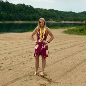 Meet your Posher, Demi